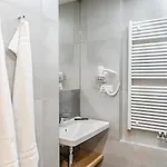 D1 Hotel