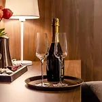 Hotel D1 4*